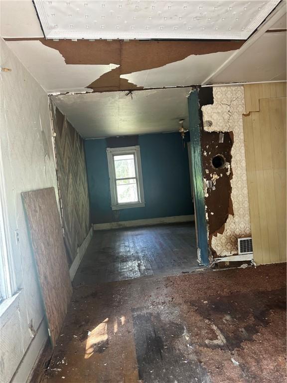 228 Walnut St, Donora, PA 15033 - view of spare room