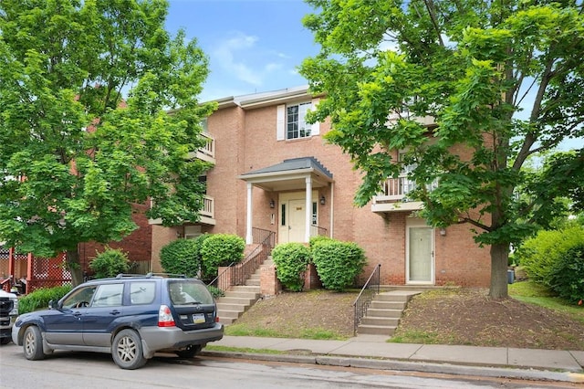 3266 Ward St Unit 8, Oakland, PA 15213 - multi unit property with brick siding and stairway