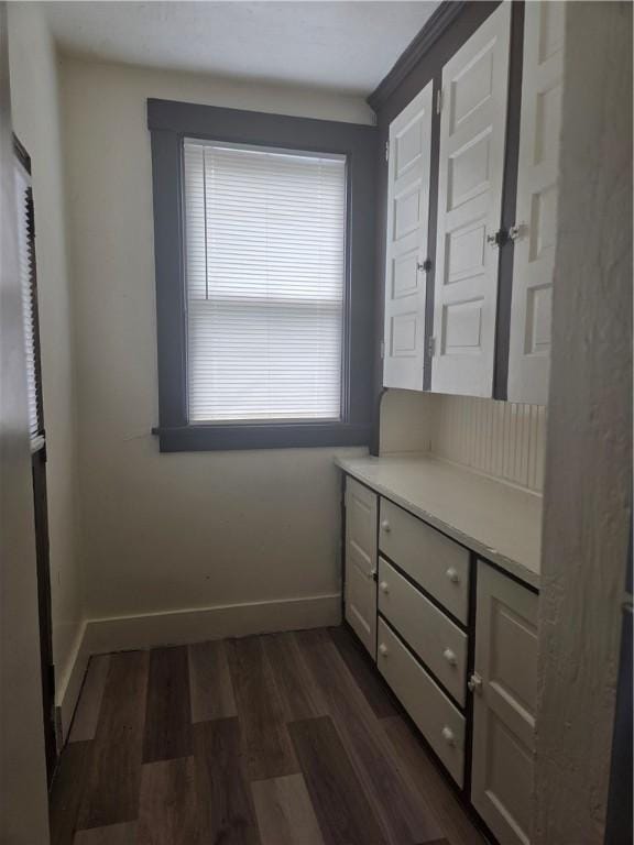 518 Waddell Ave, Clairton, PA 15025 - interior space with light countertops, dark wood finished floors, and baseboards