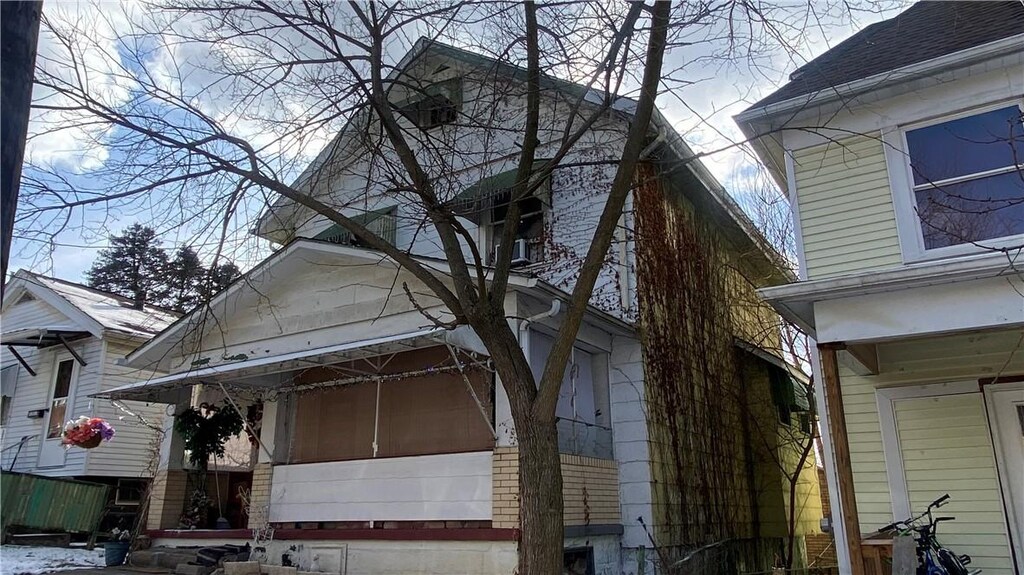 1515 Woodmont Ave, Arnold, PA 15068 - view of side of home
