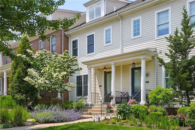 1621 Overton Ln, Squirrel Hill, PA 15217 - view of front of property featuring a porch