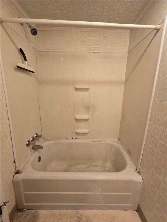 229 Bluff St, Canonsburg, PA 15317 - full bath with  shower combination and a textured ceiling
