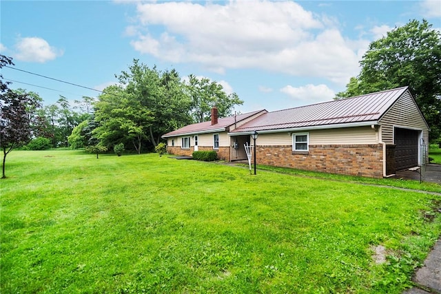 2712 State Route 351, Little Beaver Twp, PA 16120 - view of grassy yard with a garage