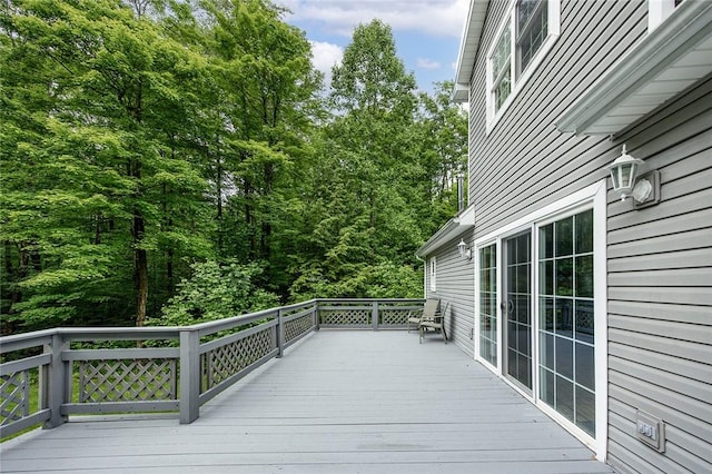 40 Walter Rd, Pine Twp Mer, PA 16127 - view of wooden terrace