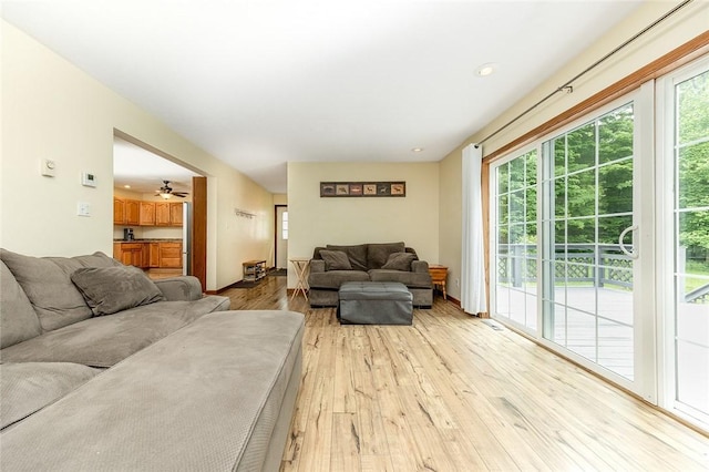 40 Walter Rd, Pine Twp Mer, PA 16127 - living area featuring light wood finished floors, recessed lighting, and ceiling fan