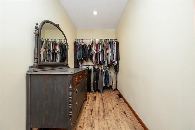 40 Walter Rd, Pine Twp Mer, PA 16127 - walk in closet featuring light wood-type flooring