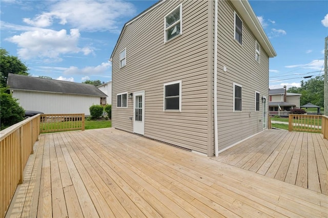 1004 Government Rd, Penn Twp Wml, PA 15642 - view of wooden terrace