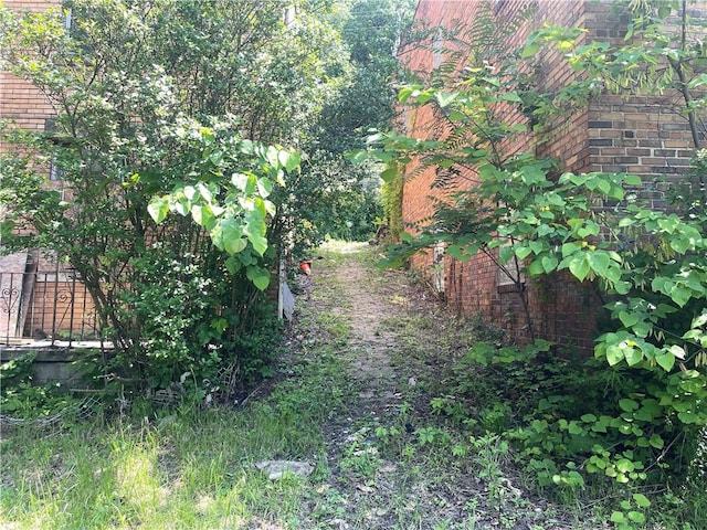 189 Beaver St, Leetsdale, PA 15056 - view of yard