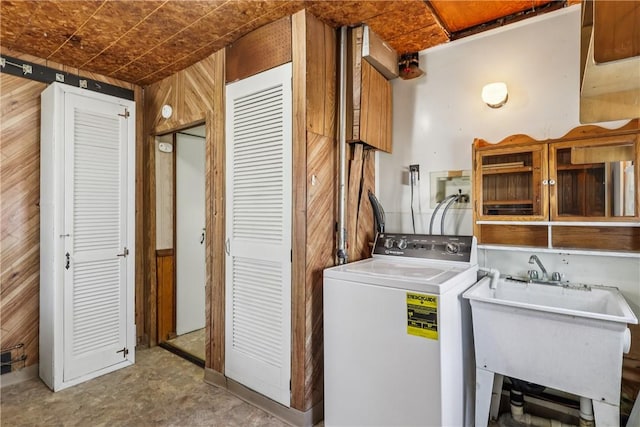 1913 Glen Rd, Pa, PA 15001 - washroom featuring washer / dryer and wood walls