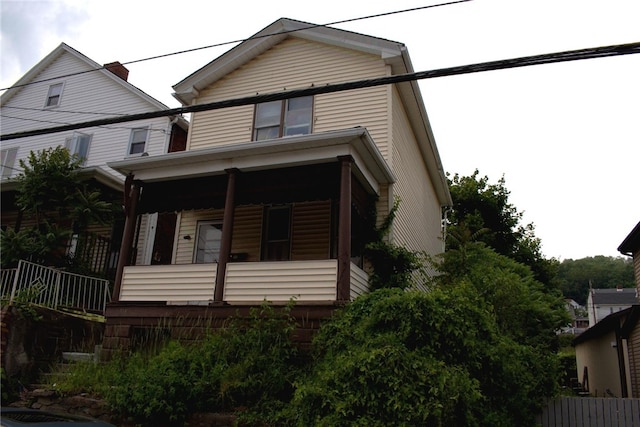 318 W 8th Ave, Tarentum, PA 15084 - view of front facade featuring a porch