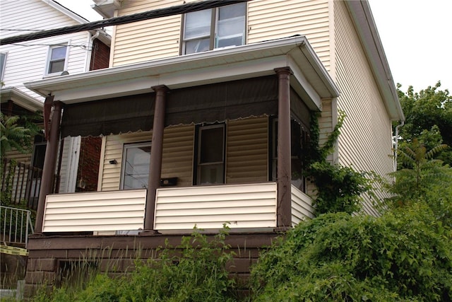 318 W 8th Ave, Tarentum, PA 15084 - view of property exterior with covered porch