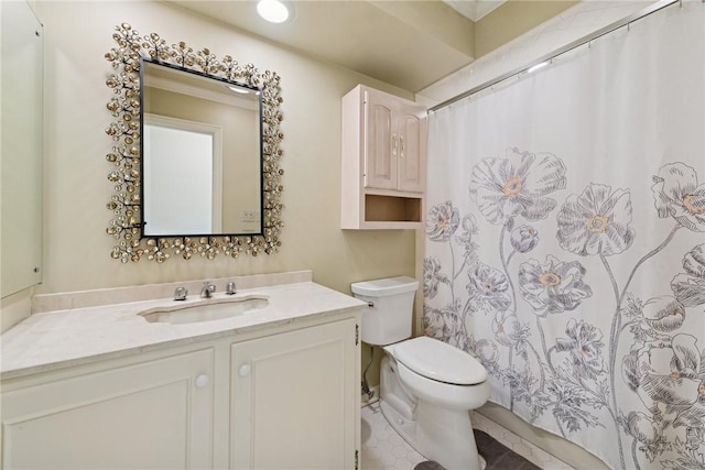 378 Stoneylonesome Rd, Cook Twp, PA 15687 - bathroom with toilet, vanity, and a shower with shower curtain