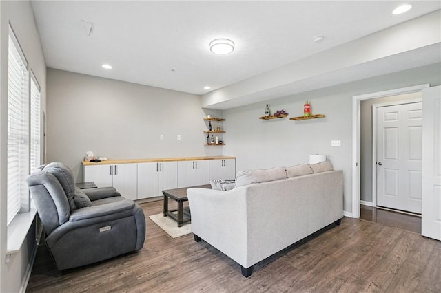 228 Eagle Dr, Cranberry Twp, PA 16066 - living room featuring wood finished floors, recessed lighting, and baseboards
