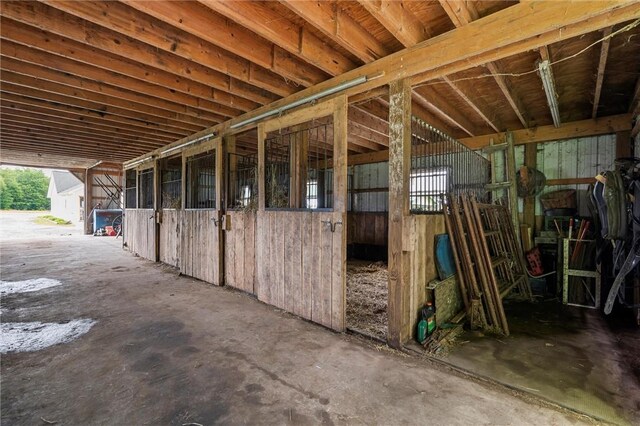 500 Kinsman Rd, Green Twp, PA 16134 - view of stable