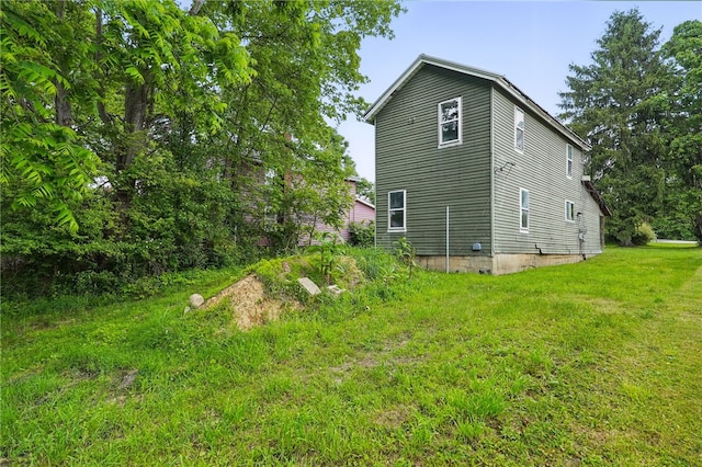 311 State Route 66, Leechburg Boro, PA 15656 - view of side of property featuring a yard