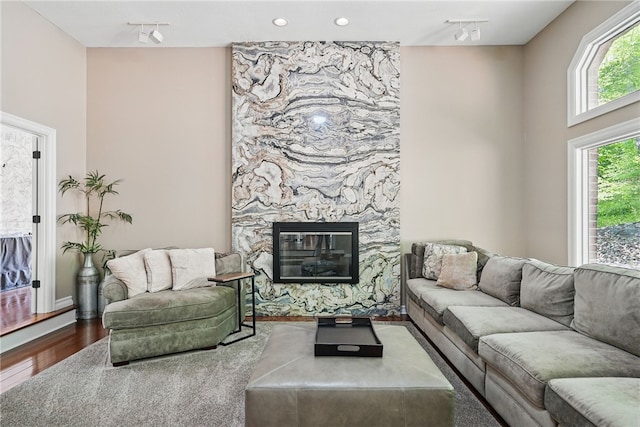 559 Normandy Ct, Fox Chapel, PA 15238 - living room with a fireplace, wood finished floors, and recessed lighting