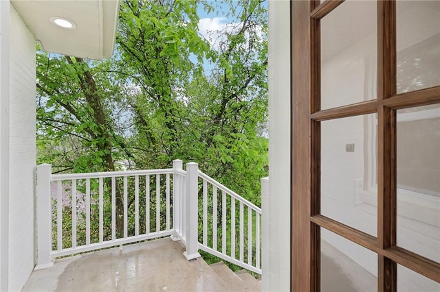 10 Neptune Dr, Robinson Twp Nwa, PA 15136 - view of balcony