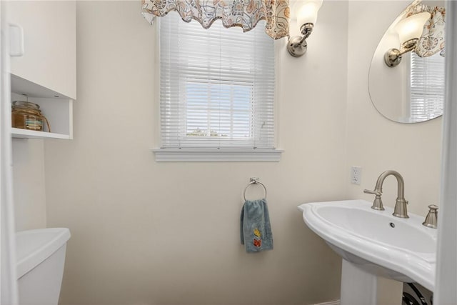 1990 Robbins Station Rd, North Huntingdon, PA 15642 - bathroom with a sink and toilet