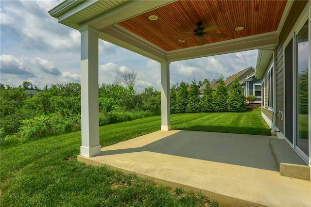 109 Summer Ln, Mount Pleasant Twp Was, PA 15057 - view of patio featuring a ceiling fan