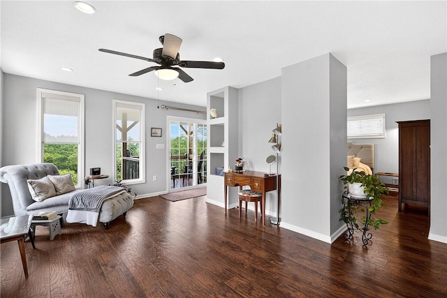 711 SE Simpson Howell, Elizabeth Twp/Boro, PA 15037 - living area with wood finished floors, plenty of natural light, ceiling fan, and recessed lighting