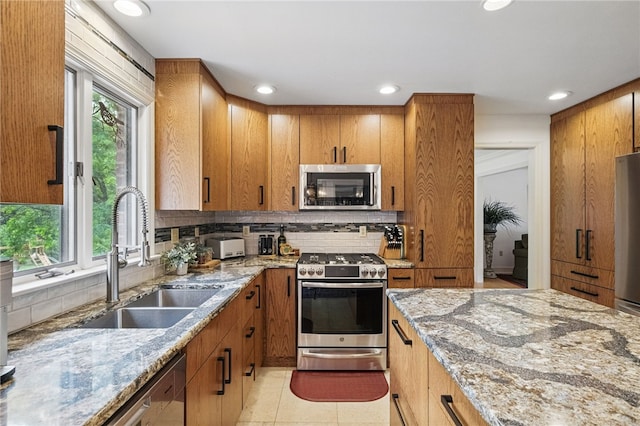 2599 Rossmoor Dr, Saint Clair, PA 15241 - photo 9