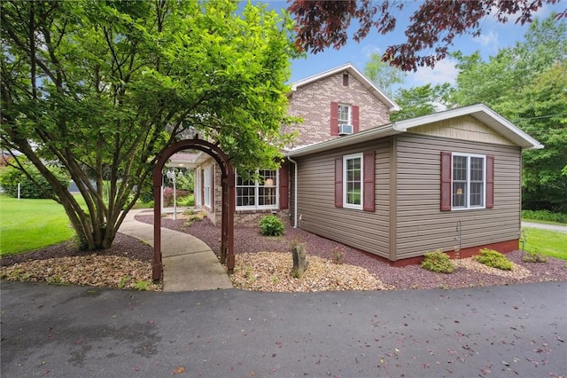 137 Painter Rd, Rayburn Twp, PA 16259 - traditional-style house featuring brick siding