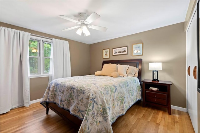 3102 Albine Dr, Shaler, PA 15116 - bedroom with wood finished floors and a ceiling fan