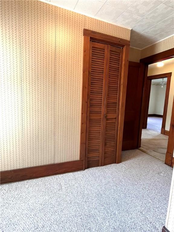 231 Center St, Slippery Rock Boro, PA 16057 - detailed view of carpet floors and wallpapered walls