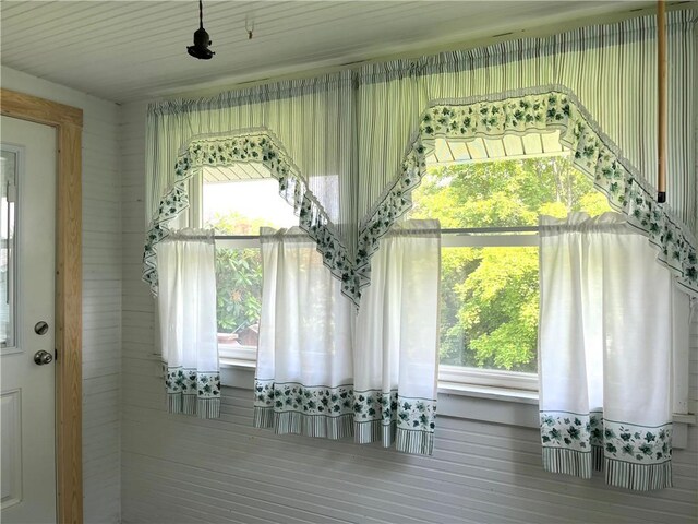 231 Center St, Slippery Rock Boro, PA 16057 - sunroom with healthy amount of natural light