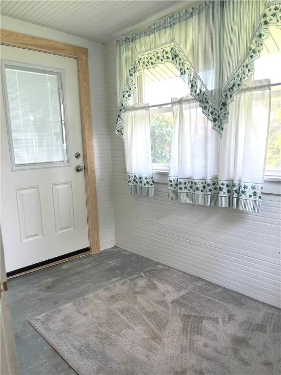 231 Center St, Slippery Rock Boro, PA 16057 - interior space