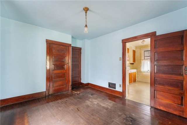 903 11th St, Ambridge, PA 15003 - spare room featuring wood-type flooring