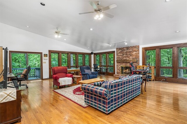 124 Oak Ln, Adams Twp, PA 16046 - living area with wood finished floors, vaulted ceiling, plenty of natural light, ceiling fan, and recessed lighting