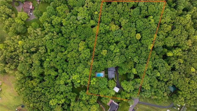 124 Oak Ln, Adams Twp, PA 16046 - aerial view of property and surrounding area featuring property boundaries highlighted