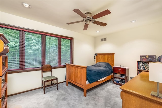 124 Oak Ln, Adams Twp, PA 16046 - bedroom featuring light carpet, recessed lighting, a ceiling fan, and a desk