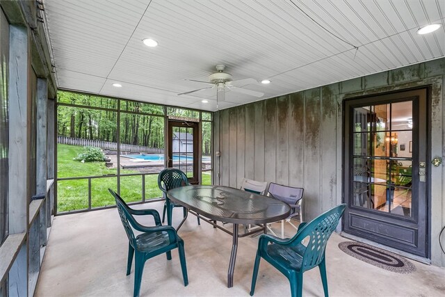 124 Oak Ln, Adams Twp, PA 16046 - sunroom / solarium featuring a ceiling fan and outdoor dining area