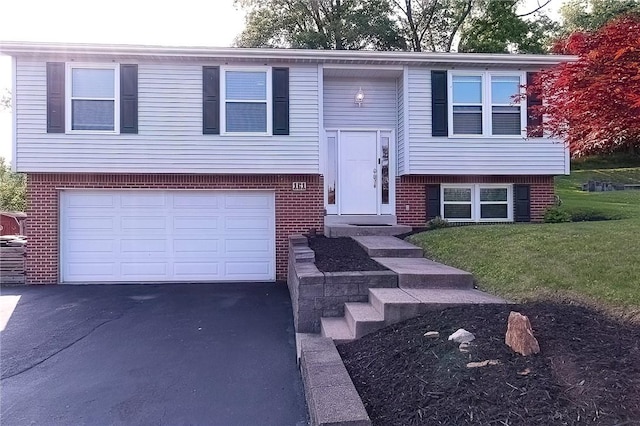 161 Penn Crest Cir, White Oak, PA 15131 - photo 1