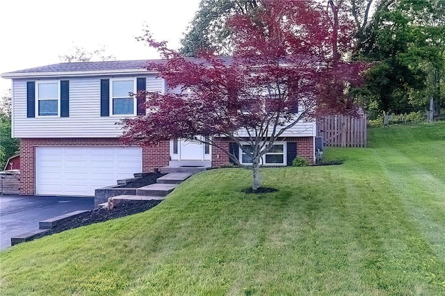 161 Penn Crest Cir, White Oak, PA 15131 - photo 2