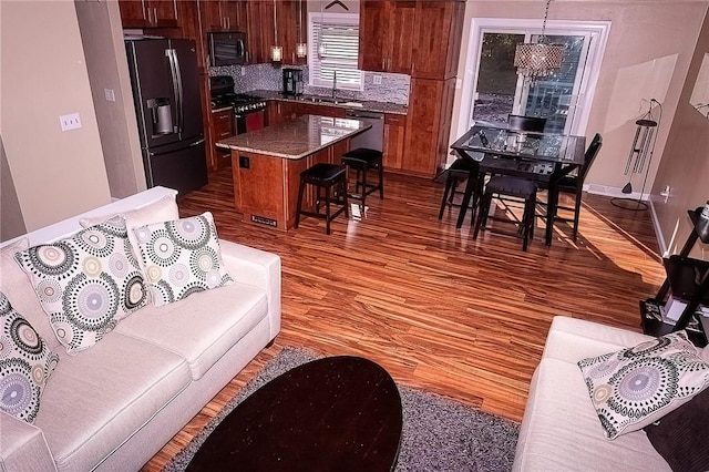161 Penn Crest Cir, White Oak, PA 15131 - photo 7
