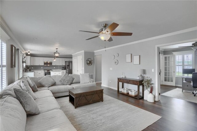 112 Norfolk Dr, Buffalo Twp But, PA 16055 - living area featuring ceiling fan, wood finished floors, and crown molding