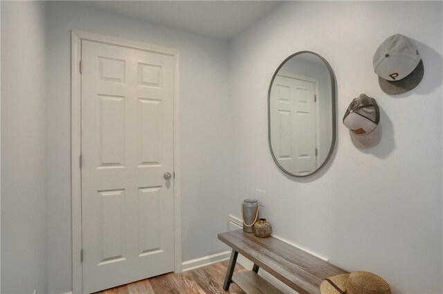 112 Norfolk Dr, Buffalo Twp But, PA 16055 - entryway with wood finished floors