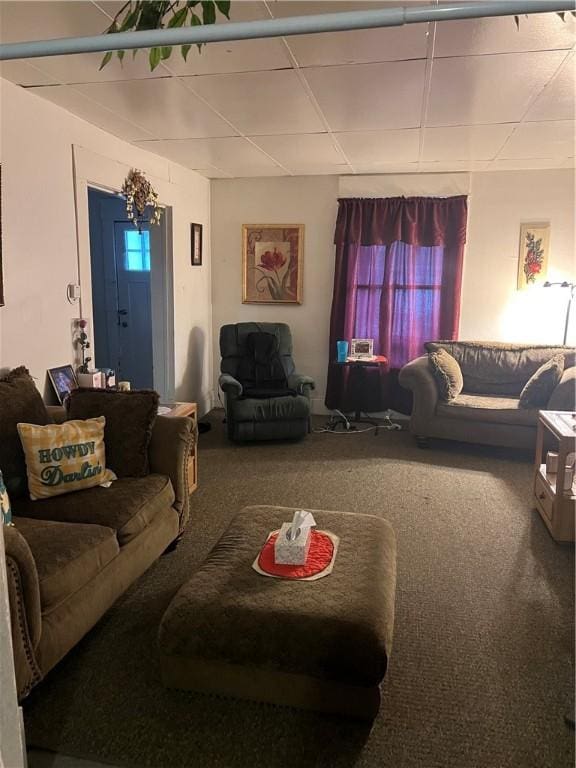 907 E Washington St, New Castle/4Th, PA 16101 - living room featuring carpet floors