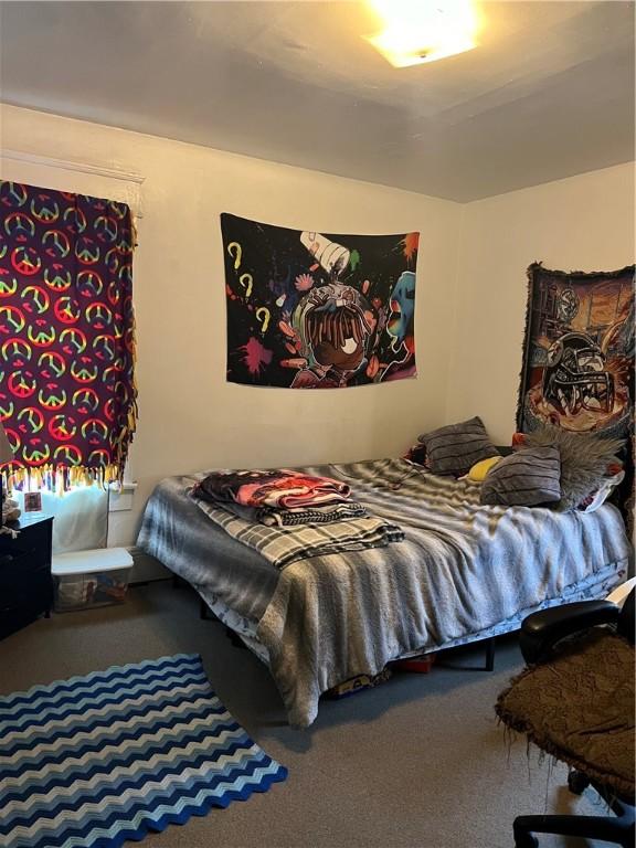 907 E Washington St, New Castle/4Th, PA 16101 - view of carpeted bedroom