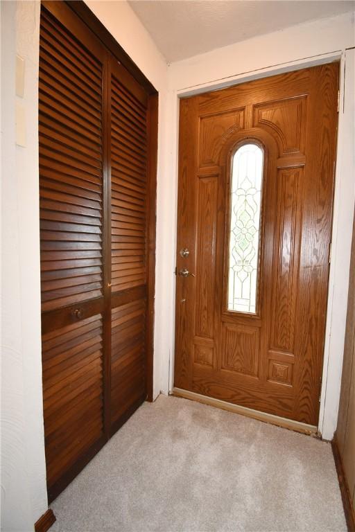 794 Mercer Rd, Center Twp But, PA 16001 - entrance foyer featuring carpet floors