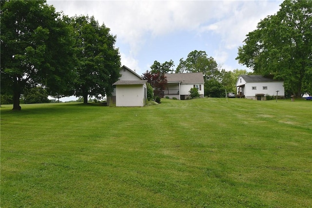 794 Mercer Rd, Center Twp But, PA 16001 - view of grassy yard