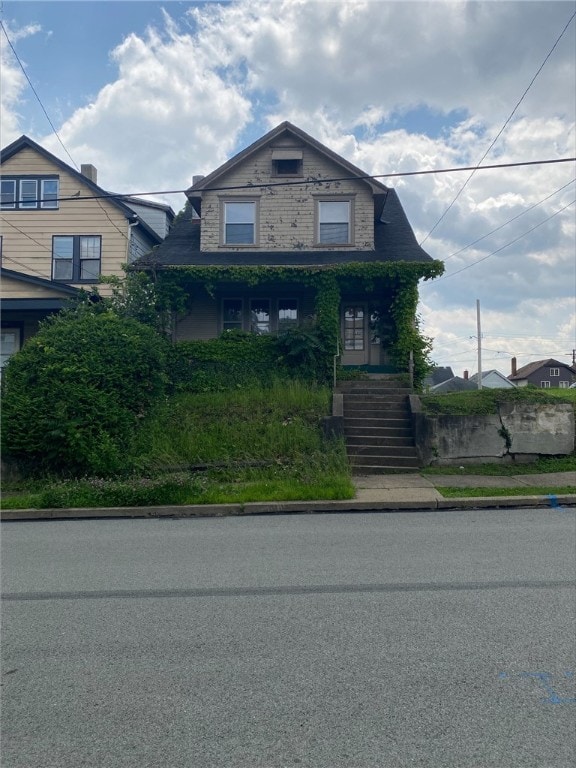 2810 Jenny Lind St, Mckeesport, PA 15132 - bungalow-style home featuring stairway
