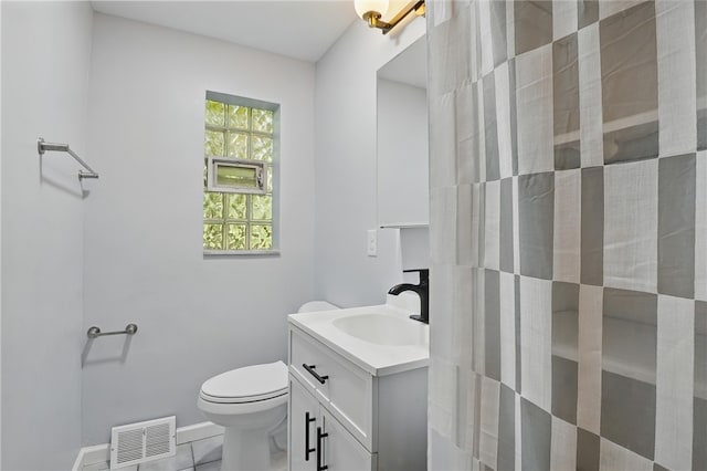 3917 Beechwood Blvd, Squirrel Hill, PA 15217 - bathroom featuring vanity, a shower, and tile patterned floors