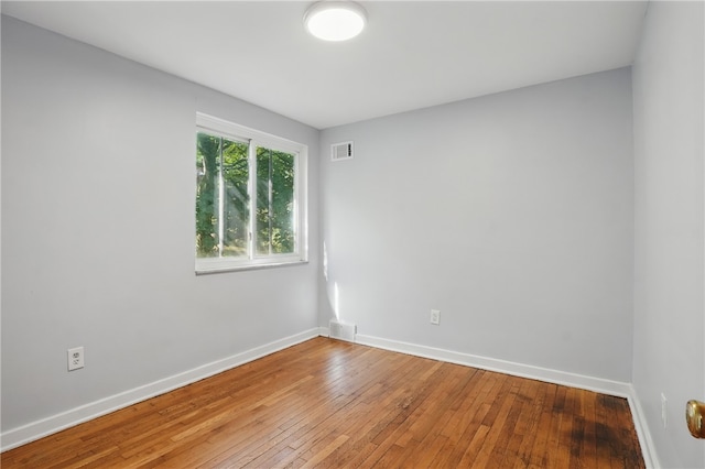 3917 Beechwood Blvd, Squirrel Hill, PA 15217 - empty room featuring baseboards and hardwood / wood-style flooring