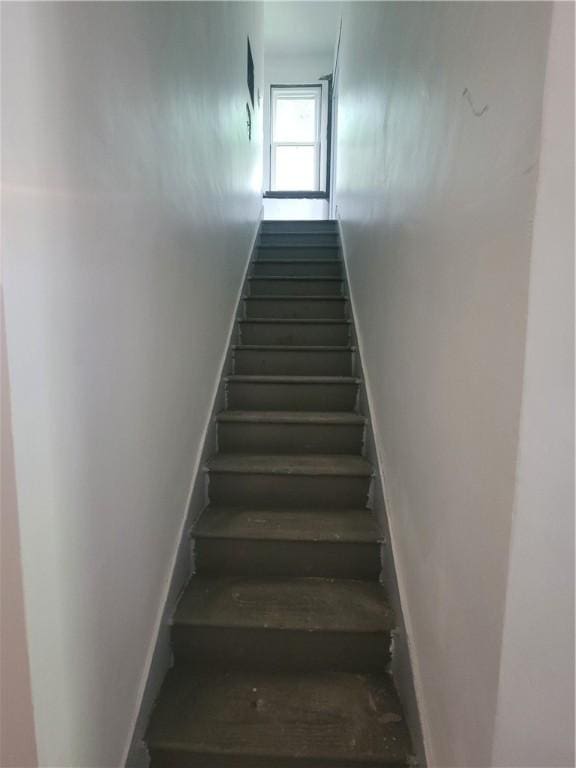563 N Richland St, Homewood-Brushton, PA 15208 - photo 9