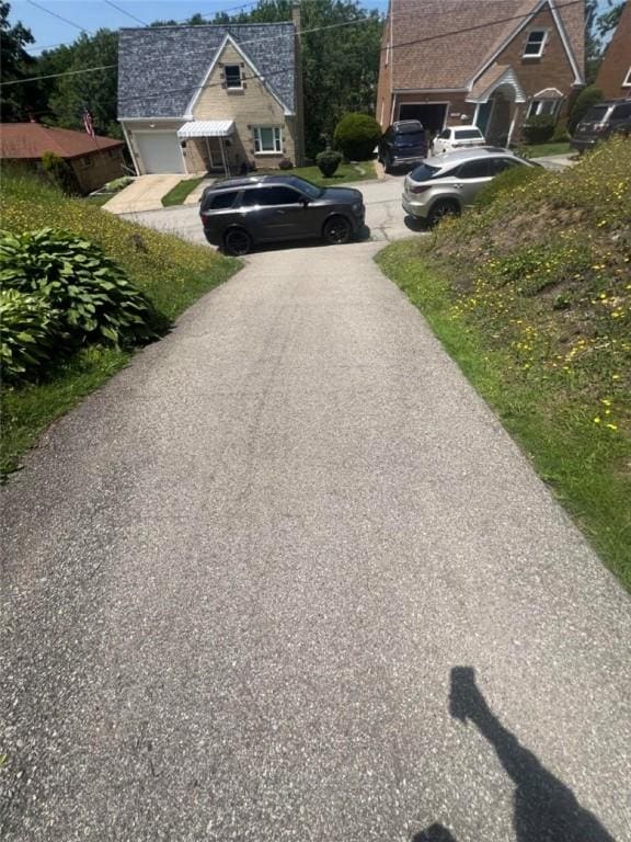 3539 York St, Munhall, PA 15120 - view of asphalt road
