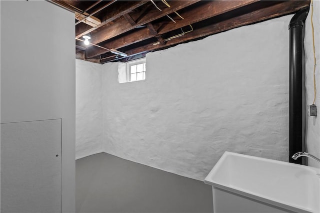 435 Walde St, Mount Oliver, PA 15210 - basement with a sink